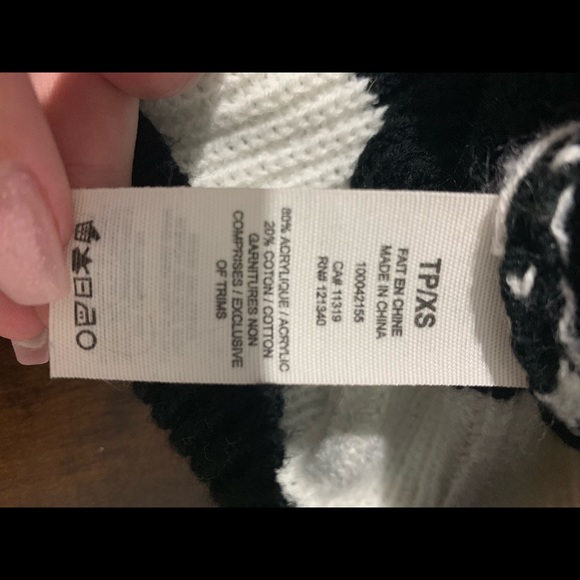 Garage black and shite stripped sweater - Picture 3 of 3